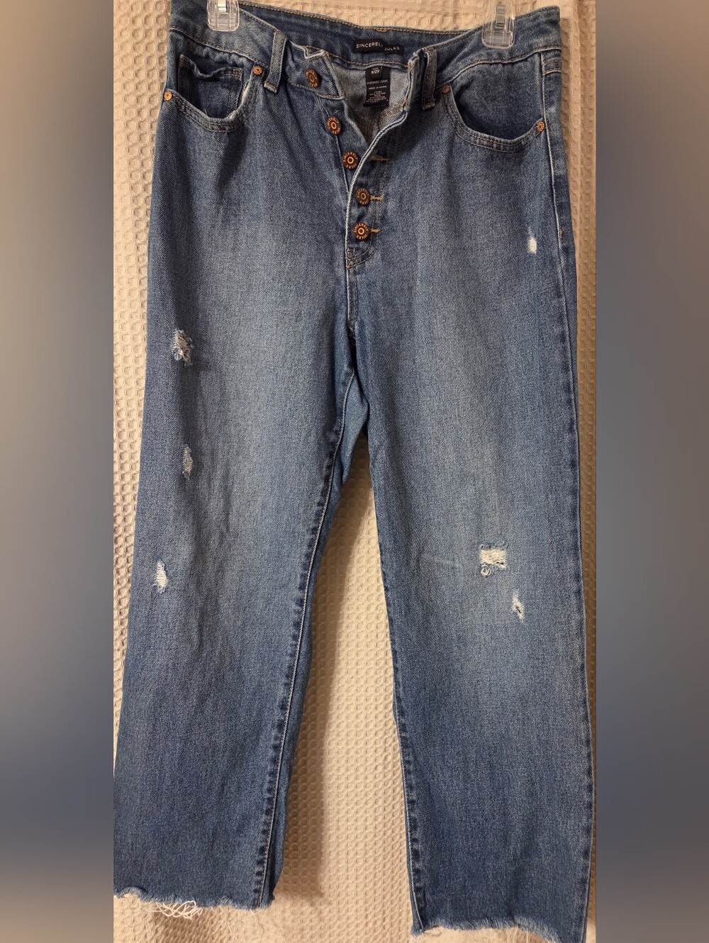 Sincerely Jules Women's   Size 9/29        High-Rise Distressed Button-Fly Jeans
